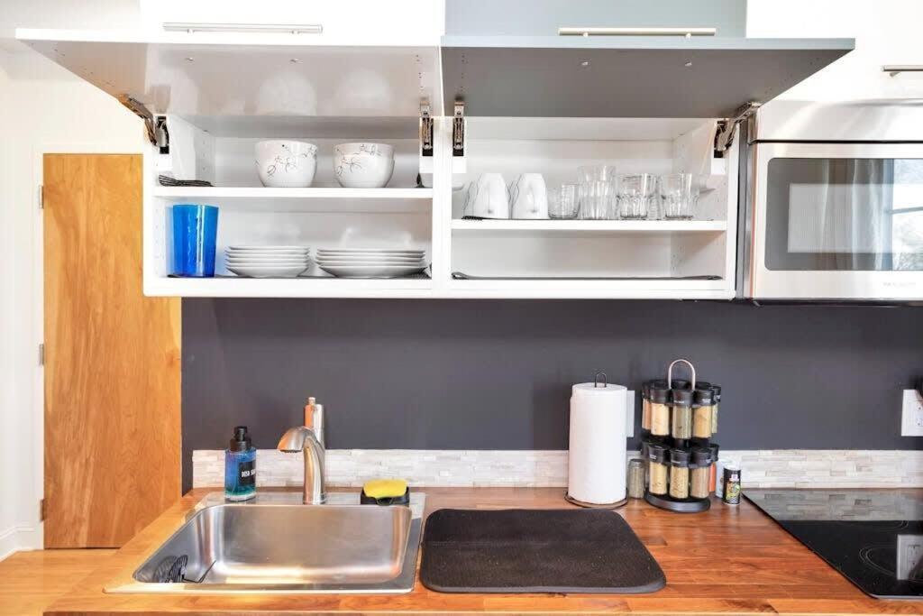 Cozy 1 Bedroom Apt Kitchen Central 단베리 외부 사진