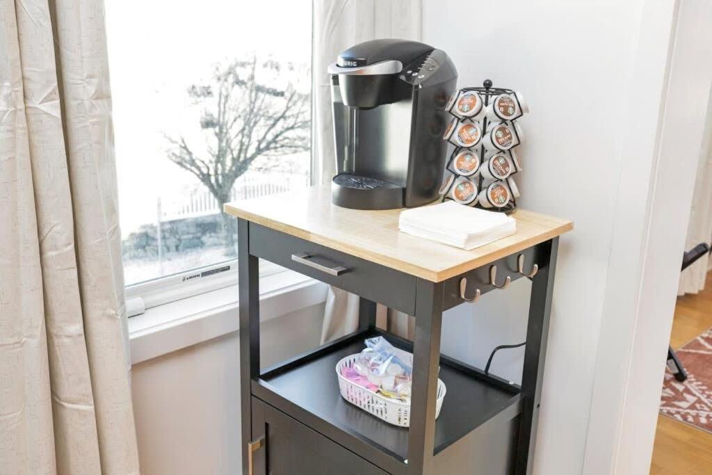Cozy 1 Bedroom Apt Kitchen Central 단베리 외부 사진